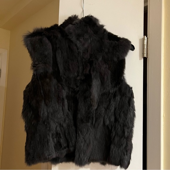 Adrienne Landau genuine rabbit fur vest in charcoal gray. - Picture 4 of 13